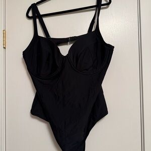Old Navy Black Women's One Piece Swimsuit